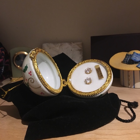 Earrings! Gift for you or a friend! Adorable! New! - Picture 5 of 8